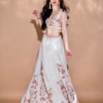 Zara Khan Instagram - #lehenga over gowns Any day😉🤍🫶🏻✨ . . . #photography @rishabhkphotography #styling @pallakhshah #outfit @bindaniofficial #jewellery @koharbykanika #makeup @safasheikhbeauty #hair @little_hair_poetry Managed by @poorva_n