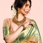 Zara Khan Instagram - 🫶🏻 . . . Outfit @neeta_lulla @houseofneetalulla Jewellery @mayasanghavijewels @amigos.rizwan Styled by @hitendrakapopara Fashion team @sarinabudathoki @shiks_gupta25 @tanyakalraaa Shot by @harshphotography11 Hair by @ashisbogi Makeup by @safasheikhbeauty Zahrah’s team @candidly_ish