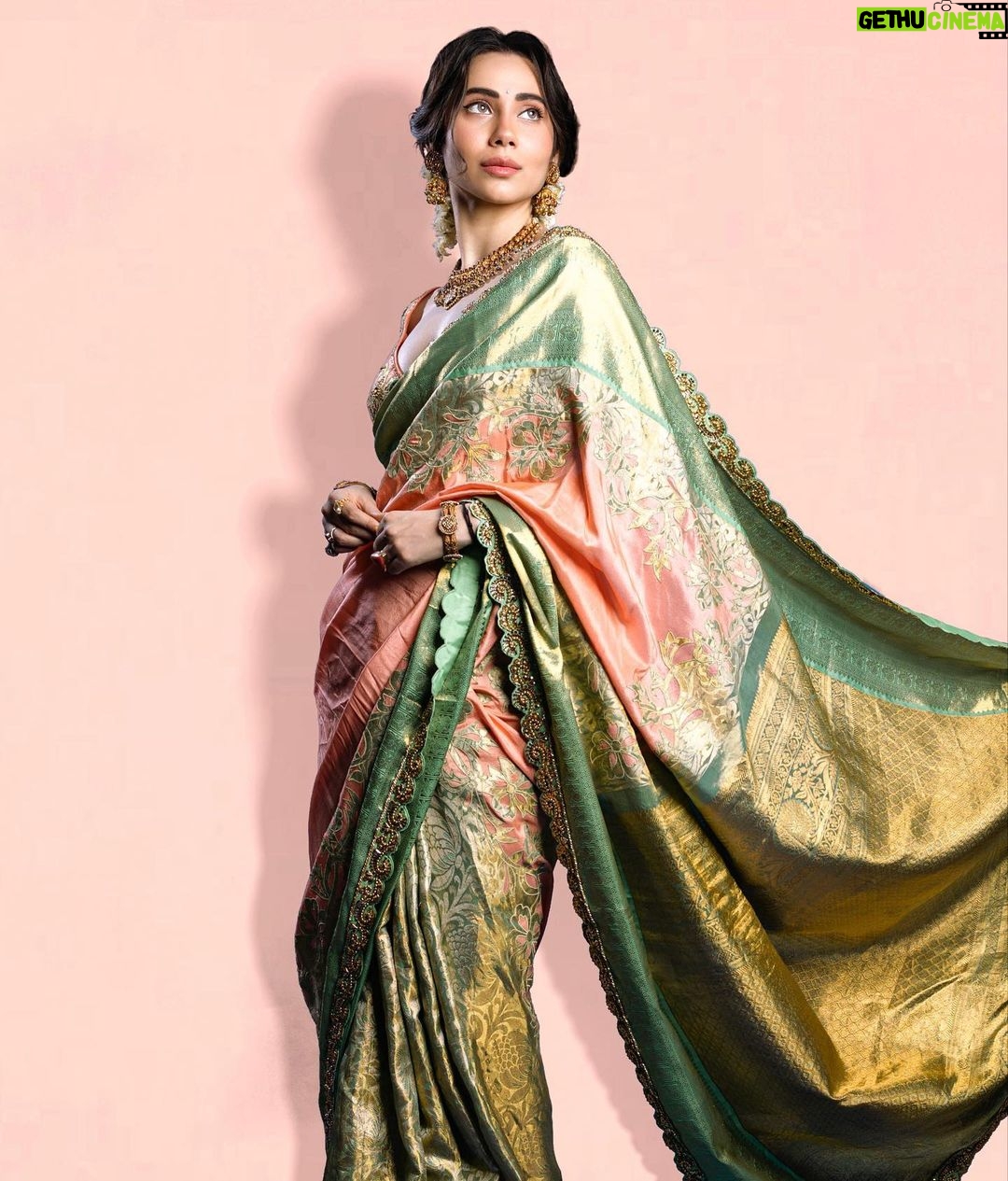 Zara Khan Instagram - 🌸…. . . . Outfit @neeta_lulla @houseofneetalulla Jewellery @mayasanghavijewels @amigos.rizwan Styled by @hitendrakapopara Fashion team @sarinabudathoki @shiks_gupta25 @tanyakalraaa Shot by @harshphotography11 Hair by @ashisbogi Makeup by @safasheikhbeauty Zahrah’s team @candidly_ish