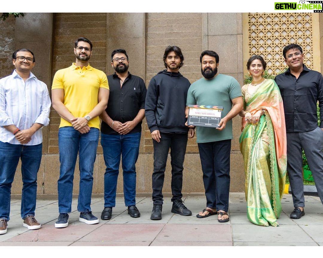 Zara Khan Instagram - #VRUSHABHA Shoot Begins!! Filming of India’s most awaited Epic Action Entertainer began yesterday, 22July. Beyond elated and grateful to have the opportunity to be a part of this one of its kind Pan India epic adventure full of jaw-dropping action, intense drama, and raw emotions. This larger-than-life saga hits over 4500 screens worldwide in Malayalam, Telugu, Kannada, Tamil, and Hindi in 2024 @mohanlal @iamrshn @shanayakapoor02 @rraginidwivedi @srikanth.meka #ConnekktMedia @balajimotionpictures @avsstudios1 @officialnandakishore @vyasabhishek77 @the_vishal_gurnani @juhiparekhmehtaofficial @ektarkapoor @shobha9168 @shyam_sunder_official #VarunMathur _imsaurabhmishra