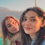 Zara Khan Instagram - A love that never fades away ,Always occupying my ❤️!!! #happyvalentinesday ! Love u Amma 😘