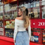 Zara McDermott Instagram - some weekend love 💚🌸🌺🩷 London, United Kingdom