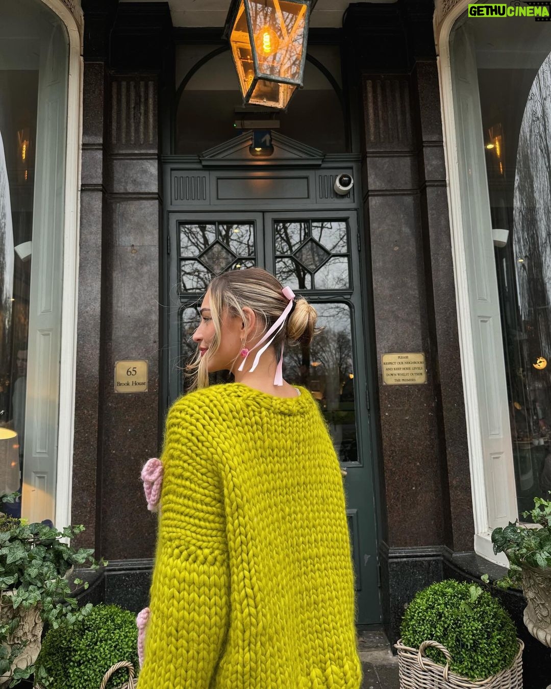 Zara McDermott Instagram - some weekend love ππΈπΊπ©· London, United Kingdom