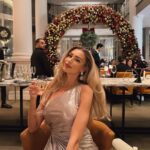 Zara McDermott Instagram – happy new year! 🫶🏻 London, United Kingdom