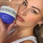 Zara McDermott Instagram - my current obsession… the @soldejaneiro Delicia Drench body butter & number 59 mist 💜 no joke, I get compliments everywhere I go wearing this combo. And if you haven’t tried the body butter yet, you need to. It’s saving my skin this winter & it’s a totally new texture from the other body creams! Game changer 😍✨ [brand ambassador - ad] London, United Kingdom