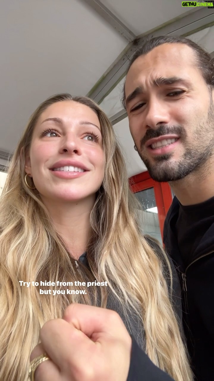 Zara McDermott Instagram - How can he not know the lyrics to Can’t Fight The Moonlight? 🙃 he’s been singing it all week and I’ve not corrected him until today because I found it incredibly amusing. 🤣 we cannot WAIIIITTT to show you our American Smooth Foxtrot tomorrow to this absolute BANGER ❤️🥹❤️