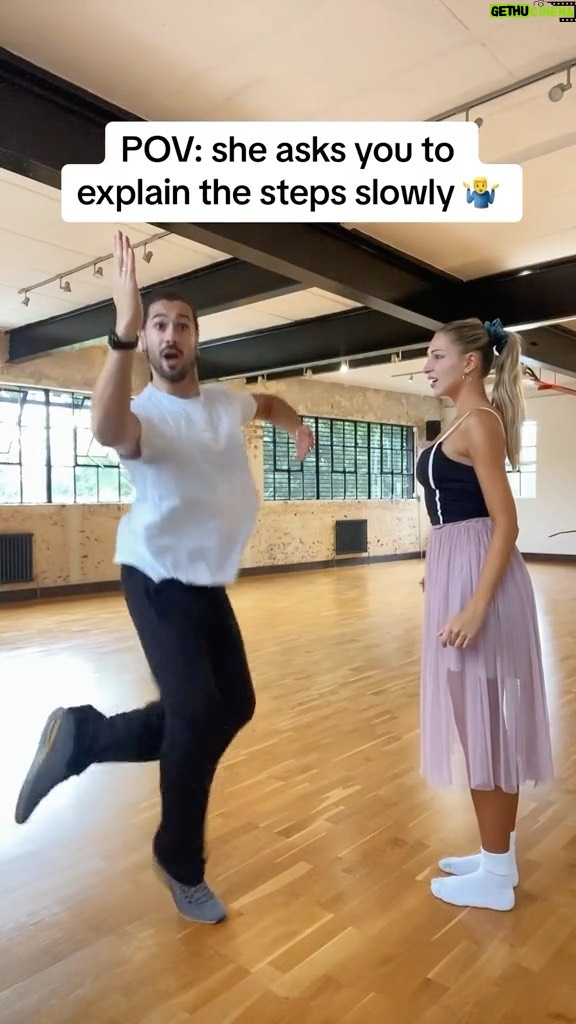 Zara McDermott Instagram - Thought I explained slowly..No?🤔🫠😅 #graziara #strictly