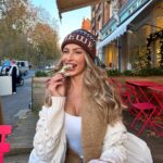 Zara McDermott Instagram - winter things 🍁🤍🧣🫶🏻🌲 London, United Kingdom