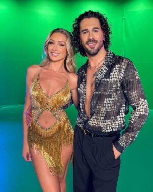 Zara McDermott Instagram - SAY HELLO TO YOUR NEW FAVOURITE DUO… #GRAZIARA 💃🏼✨❤️ !!!!! it’s been one of the best experiences of my life already meeting you @grazianodiprima … I can already tell that you and I are going to be the absolute best of friends!!! this is just the beginning!!! 😭❤️ I’m so blessed and lucky to be paired with you for this experience, I couldn’t ask for anyone better to have by my side💃🏼🥰🥹 (swipe to see team #graziara 😉)