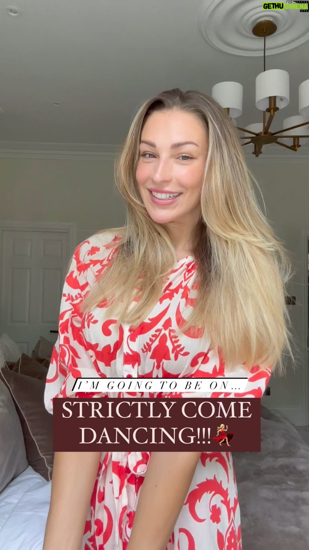 Zara McDermott Instagram - STRICTLY 2023 LETS GO!!! 💃🏼 I cannot thank you all enough… and I can’t even contain my excitement!!! I may burst!!!!! 🤍✨ p.s. who do you think my dance partner is going to be? And I also wonder which dance I’m going to enjoy most?!💃🏼🕺🏻