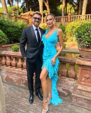 Zara McDermott Instagram - 🦋💙wedding bells💙🦋 congratulations to our lovely friends @sophiehabboo & @jamielaing … here’s to forever!!🥂