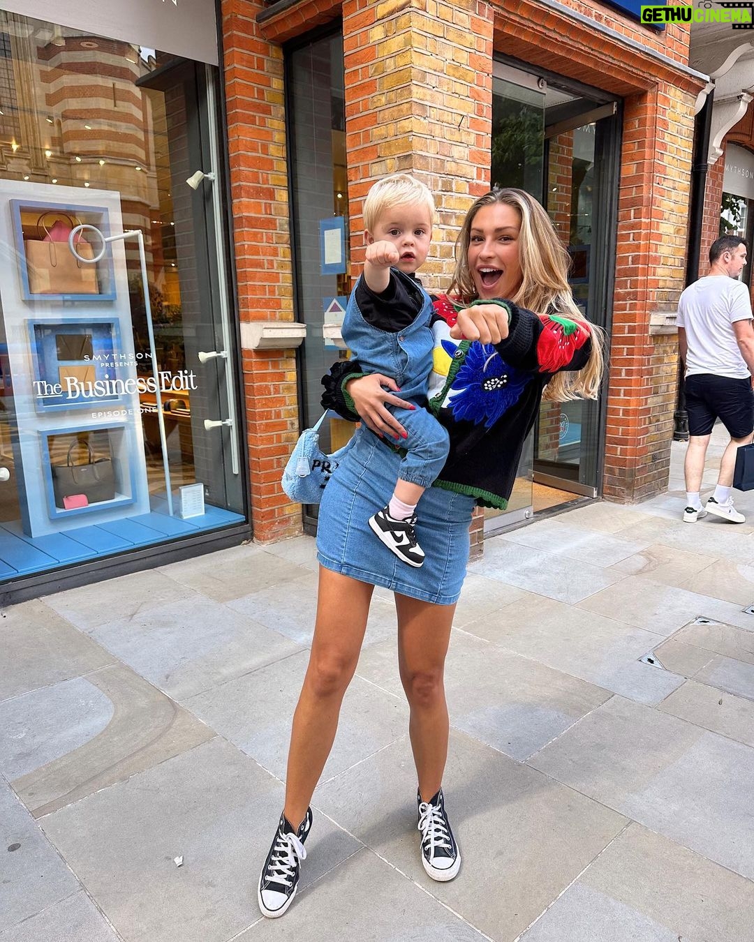 Zara McDermott Instagram - that auntie nephew kinda love ❤️ (although you are getting reallllyyyy heavy now 😂) London, United Kingdom