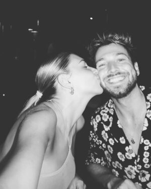 Zara McDermott Instagram - ❤️HAPPY BIRTHDAY SAMMY❤️ You have taught me not to take life too seriously. You have taught me that laughter is the best medicine, always. You seriously are one in a million in every single way. I really don’t know what I’d do without you… I absolutely adore you beyond words. Love you endlessly 💕✨🤍 (swipe for my favourite video ever 😂)
