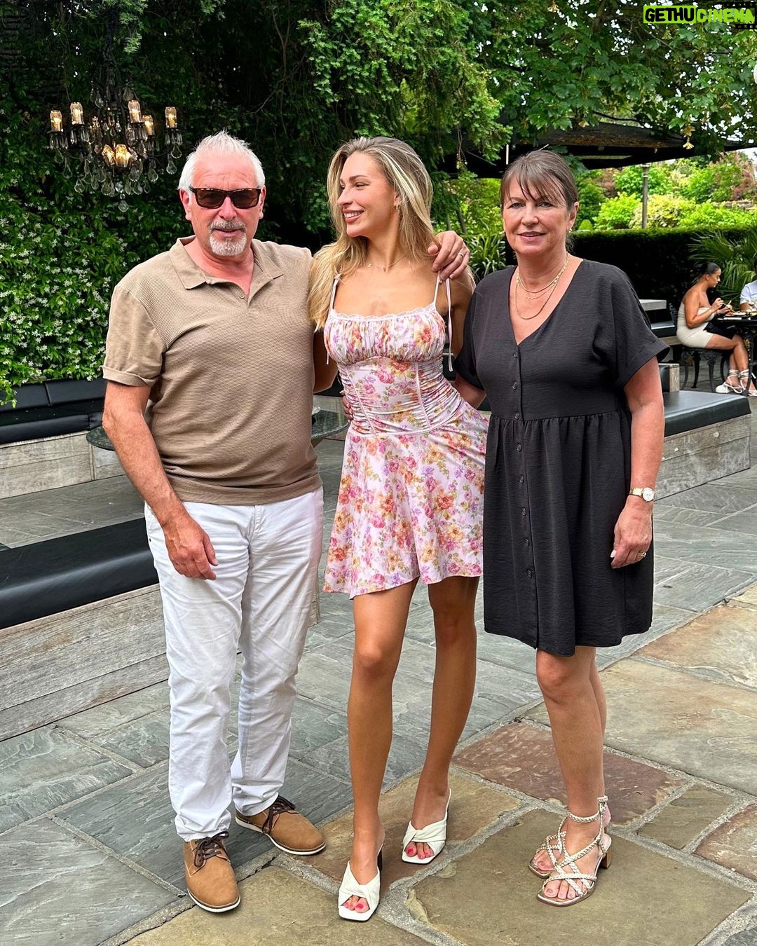 Zara McDermott Instagram - hbd daddy ππΈπΊπ· the first man I ever loved β€οΈ how cute he took the first pic of me without me realising π₯Ίππ London, United Kingdom