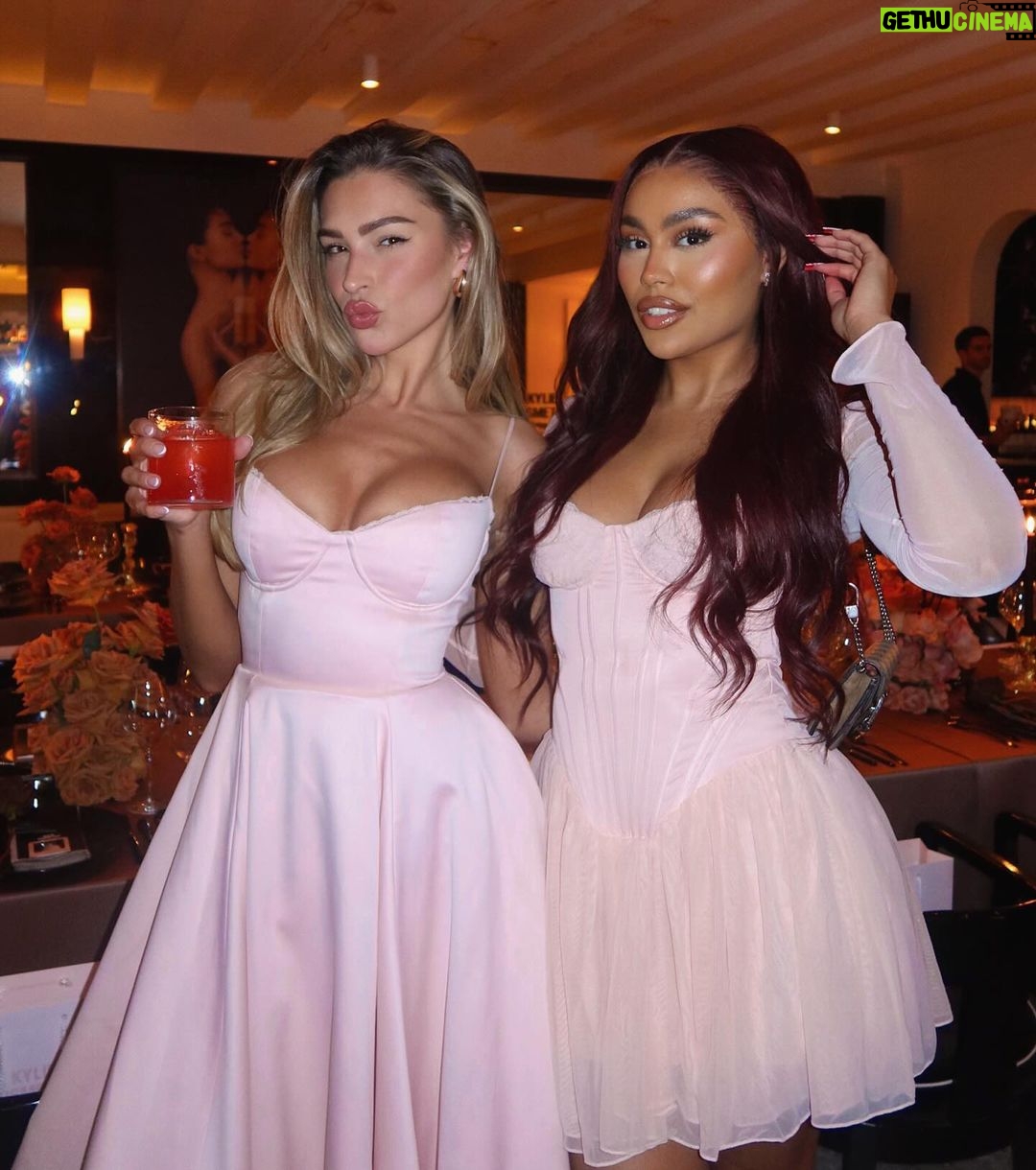 Zara McDermott Instagram - in a world of pink @kyliecosmetics πΈπ @michaelatphotos