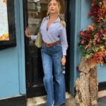 Zara McDermott Instagram - bury me in these jeans 👖