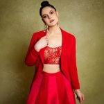Zareen Khan Instagram - “𝕾𝖍𝖊 𝖚𝖓𝖑𝖊𝖆𝖘𝖍𝖊𝖉 𝖍𝖊𝖗 𝖎𝖓𝖓𝖊𝖗 𝖌𝖔𝖉𝖉𝖊𝖘𝖘 & 𝖇𝖊𝖈𝖆𝖒𝖊 𝖙𝖍𝖊 𝖜𝖔𝖒𝖆𝖓 𝖍𝖊𝖗 𝖘𝖔𝖚𝖑 𝖐𝖓𝖊𝖜 𝖘𝖍𝖊 𝖈𝖔𝖚𝖑𝖉 𝖇𝖊.” - ᴍɪᴄʜᴇʟʟᴇ ꜱᴄʜᴀꜰᴇʀ. Outfit - @richaranawat @style__inn Jewellery - @gehnajewellers1 HMU - @harryrajput64 Styled by - Me 💁🏻‍♀️ 📸 - @theabhivalera #Filmfare #FilmfareAwards2024 #ZareenKhan