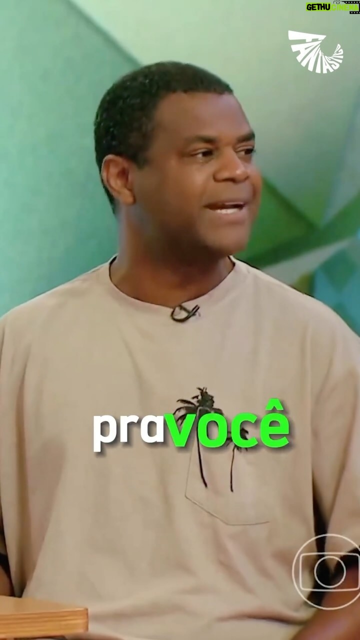 Zeca Pagodinho Instagram - ZECA PAGODINHO ‘Deixa a vida me levar...’, mas não tanto 👀. No papo com @majucoutinhoreal descobrimos que @zecapagodinho é o rei da pontualidade! 😆 @pretinhodaserrinha contou a luta contra o relógio pra não vacilar com o Zeca. ➡ Veja a entrevista completa em g1.globo.com/fantastico