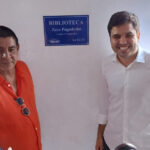 Zeca Pagodinho Instagram - Que coisa linda! Nessa terça-feira, 14 de novembro, foi inaugurada a Biblioteca Zeca Pagodinho, na comunidade do Jacarezinho, no Rio de Janeiro! O sambista foi lá conferir de pertinho esse novo espaço, que faz parte do projeto Favelivro (@favelivro), que inaugura bibliotecas em comunidades com o objetivo de incentivar a leitura e a escrita. A escolha do Zeca Pagodinho como homenageado foi feita pelos próprios moradores do Jacarezinho! Que honra, hein! 😍 Valeu grandão, pessoal! E boa leitura!! 📖😉 #ZecaPagodinho @jbarboza30 @assessoriajb