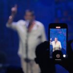 Zeca Pagodinho Instagram – Londres, muito obrigado! London, thank you so very much! 
Que emoção ver o belo teatro do @barbicancentre LOTADO! Sentimos a emoção de cada um de vocês presente! 

Próxima parada da turnê Europa…Milão, na Itália! Viva! 

✨ Turnê Europa 2023✨

🥁 12.10 – Milão / Itália – Alcatraz 
🥁 15.10 – Porto / Portugal –  Coliseu Porto Ageas 
🥁 19.10 – Barcelona | Espanha – Sala Apolo – ESGOTADO
🥁 22.10 – Genebra | Suíça – Palladium 

#ZecaPagodinho
📸 @marceloq.photography