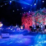 Zeca Pagodinho Instagram – Lisboa! Que showzaço! Que energia! Começamos a turnê europeia com o pé direito! Muito obrigado!
Próxima parada…Londres! Últimos ingressos disponíveis! Últimos mesmo, está quase esgotando!
Viva!!! É a força do samba brasileiro pelo mundo!
✨TURNÊ EUROPA 2023✨
🥁 09.10 – Londres / Inglaterra – Barbican
🥁 12.10 – Milão / Itália – Alcatraz
🥁 15.10 – Porto / Portugal – Coliseu Porto Ageas
🥁 19.10 – Barcelona | Espanha – Sala Apolo ⚠️ESGOTADO⚠️
🥁 22.10 – Genebra | Suíça – Palladium
Garanta seus ingressos no link dos stories!
📸 @bapsafotography e @grupochiado