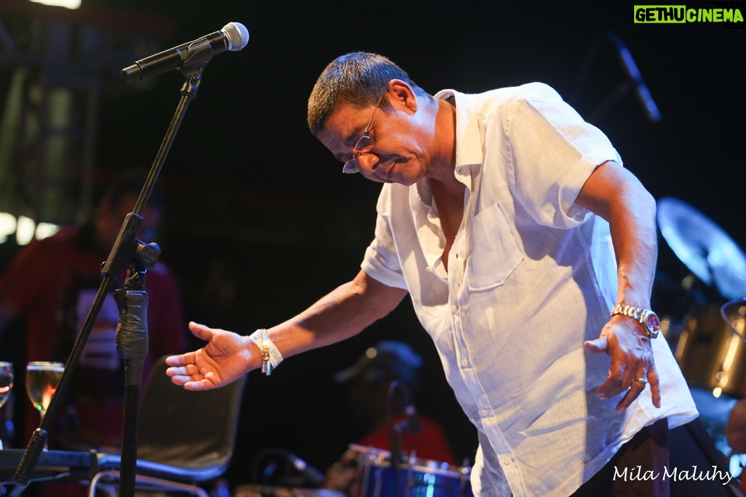 Zeca Pagodinho Instagram - "Cadê meu amor tão bonito Do início da paixão? Cadê minha felicidade? Saudade não abre mão..." 🎶 Hoje é dia de fazer show no @camarotebarbrahma, que já uma tradição no Carnaval de SP! Nos vemos lá!