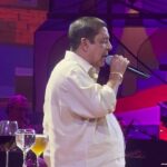 Zeca Pagodinho Instagram - Que privilégio viver na mesma época que @zecapagodinho 💜 Lenda! #ZecaPagodinhoNoMultishow