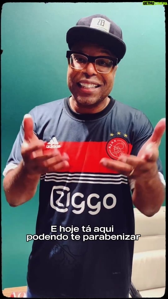 Zeca Pagodinho Instagram - E tem mais gente chegando nessa festa! Obrigado, @buchecha, @vanessadamata e @dudunobresamba pelo carinho!!! E falando em festa... VAMO QUE VAMO!! É daqui a pouco!!! 🥁🥁🥁 A família do samba vai chegar em peso no Engenhão! E quem não puder estar lá, vai ver tudo aqui nas redes do Zeca, no @multishow e no @globoplay!! ✨️🎶 #ZecaPagodinho #Zeca40 #ZecaPagodinho40Anos #ParabensZeca