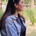 Zeel Joshi Instagram - Tumse Milkar Na Jane Kyu 😍 . . . . . @zeel_joshii #zeeljoshi #actress #singer #trending #lovequotes #love #foryou #explorepage