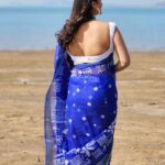 Zeel Joshi Instagram - #SareeLover 😍 . . . . . . @zeel_joshii #zeeljoshi #trending #explorepage #fy #newpost #shyari #saree #sareelover