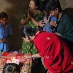 Zeel Joshi Instagram - નાના માણસ ના ઘર નાના છે પણ જો માં મેલડી આ એમનો હરખ જો,,,, ❤️‍🔥 માં મેલડી તારા સામે તો નાનો માણસ અને કરોડપતિ બધા સરખા, ગરીબ નું માવતાર માં મેલડી 🙏 માં મેલડી સૌનું સારું કરે. . . . . . @zeel_joshii #zeeljoshi #singer #maa #meldi #meldimaa