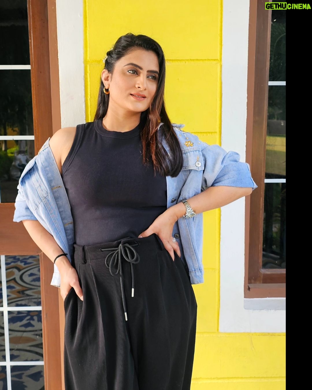 Zeel Joshi Instagram - BeautifulLifeš„ . . . . . @zeel_joshii #zeeljoshi #photography #photoshoot #outifit