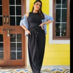 Zeel Joshi Instagram - BeautifulLife💥 . . . . . @zeel_joshii #zeeljoshi #photography #photoshoot #outifit