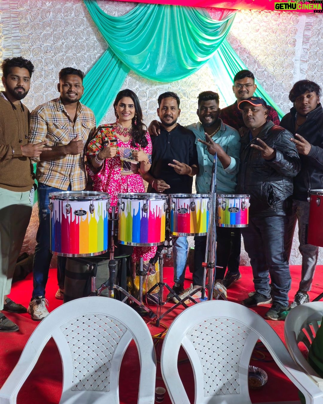 Zeel Joshi Instagram - Teamwork makes the dream work.. 😍 #about #lastnight #show @zeel_joshii #zeeljoshi