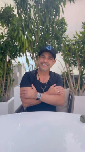Zezé di Camargo Instagram - Feliz 2024!!