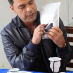 Zezé di Camargo Instagram – Para essa época extraordinária de final de ano, nosso querido ídolo da música @zezedicamargo escolheu o café @domgeraldocafe para presentear algumas pessoas especiais.

Antes disso, o Zezé cumpriu o desafio de preparar nosso café Dom Geraldo Gourmet Reserva. Nesse momento, recordou lembranças e memórias especiais do passado e aprovou nosso café que estará na mesa de tantos amigos queridos.

Não perca nossas novidades! Prove você também nossos cafés e fique pertinho através de nossas redes sociais e de nosso site!
@domgeraldocafe @zezedicamargo
domgeraldo.com.br

#ZezeDiCamargo #Rustico #ZezeDiCamargoRustico #cafegourmet #cafeespecial #cafe #suldeminas