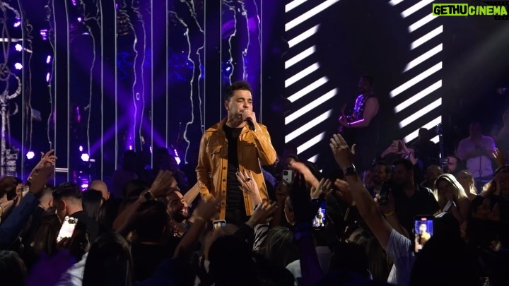 Zezé di Camargo Instagram - 🚀 Assista Agora mais um vídeo oficial do meu projeto Zezé Di Camargo Rústico Ao Vivo em São Paulo, no meu canal no @youtubebrasil chegou a hora de conferir Você Vai Ver / Pão de Mel (Pout-Pourri)! 🎥 Assista já, curta, comente e compartilhe!! Vamos nessa juntos! 🎶✨ #ZezeDiCamargo #Rustico #AssistaAgora