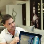 Zezé di Camargo Instagram – 🌟 Novo lançamento exclusivo! 🌟 EDIÇÃO PREMIUM: DVD físico Zezé Di Camargo Rústico Ao Vivo Em São Paulo, nessa edição inclui: 1 DVD+CD + Encarte + 1 Toalha Camarim + 1 Caneca Térmica @stanley1913_brasil (709ml), e 1 Postal. 

Ouvimos os pedidos de vocês e fizemos uma nova tiragem limitada! 🚨 Adquira já esse presente perfeito para o final do ano, repleto de carinho e dedicação. Uma maneira especial de agradecer aos fãs por tornarem esse sonho possível! Vendas já disponíveis, link de venda na minha bio e stories! 🙏❤️ 

Aproveito para agradecer o carinho e atenção da  @stanley1913_brasil que tornou nosso Kit Premium ainda mais espetacular! 🌟

 #ZezeDiCamargo #DVD #Rustico #EdiçãoPremium #Limitada