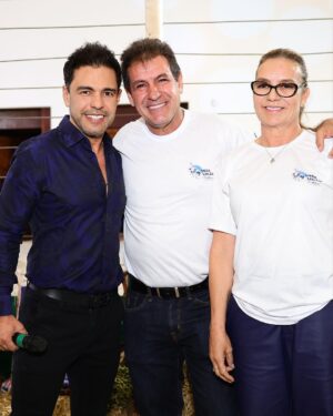Zezé di Camargo Instagram - Ontem foi uma noite especial!!! Primeiro leilão que eu como embaixador, participei em prol do @hcfranciscocamargo de Goiás. Tivemos um faturamento maravilhoso e com certeza vai ajudar mto na conclusão da construção do hospital q está nascendo apenas pra atender quem precisa. Obrigado a todos!!!!

📸 @agenciabrazilnews