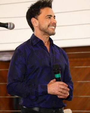 Zezé di Camargo Instagram - Ontem foi uma noite especial!!! Primeiro leilão que eu como embaixador, participei em prol do @hcfranciscocamargo de Goiás. Tivemos um faturamento maravilhoso e com certeza vai ajudar mto na conclusão da construção do hospital q está nascendo apenas pra atender quem precisa. Obrigado a todos!!!!

📸 @agenciabrazilnews