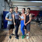 Zezé di Camargo Instagram – E a vida continua. Em pleno feriado, trabalhando!!!!