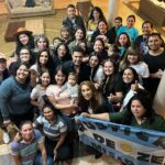 Zezé di Camargo Instagram - Hoje foi dia de visitar Posadas na Argentina e fazer uma coletiva de imprensa para divulgar o show Zezé Di Camargo Rústico que acontecerá lá no dia 5 de Novembro! Para minha felicidade reencontrei parte do meu fã clube da Argentina! É sempre um prazer receber todo esse carinho de vocês! 🇦🇷❤️