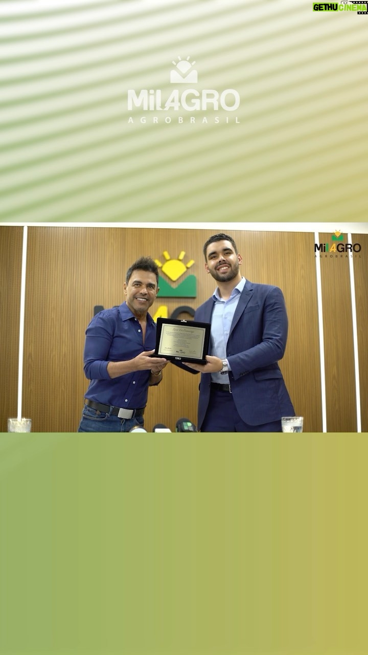 Zezé di Camargo Instagram - A @milagroagrobrasil possui a missão de combater a fome no mundo, através da materialização de conhecimento tecnológico em produtos sustentáveis, eficazes, inovadores e acessíveis. Juntos temos o compromisso de levar tecnologia aos produtores e pecuaristas, através da Dunamis. Como novo Embaixador, convido vocês a conhecerem mais sobre essa missão e plantar essa semente com a gente.