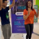 Zezé di Camargo Instagram – Milene Oliveira Petit Levou 101 kg de roupas e foi a vencedora da Ação “Campanha Do Agasalho Frente Fria”. As doações irão para a @cufabrasil. Uma ação em parceria com a @bandfm e @butantashopping.  Milene, além de ganhar 1 par de convites para o Show de 01/09 na @vibrasaopaulo, irá curtir uma viagem para Bariloche, Argentina! 

Meia tonelada de doações em 9 horas de arrecadação! 

Obrigado a todos que participaram de alguma forma dessa ação em prol de tantas pessoas! #FrenteFria é sucesso! Que Deus abençoe todos. ☃️❄️🩵 #ZezeDiCamargo #Rustico