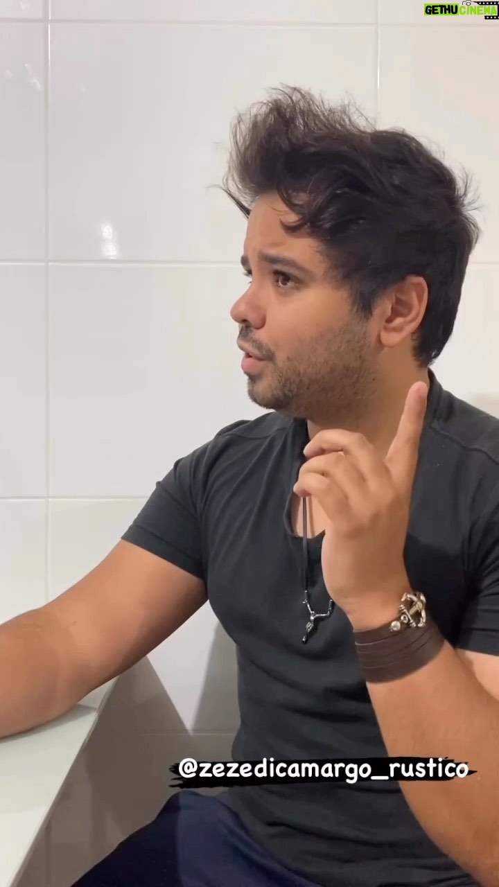 Zezé di Camargo Instagram - Amei o vídeo @zezedicamargo_rustico