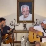 Zezé di Camargo Instagram - Eu e meu parceiro: @felipeduramoficial num momento especial na fazenda, sendo observado pelo maior de todos(MEU PAI). Numa canção de meus amigos @nandocordel e Dominguinhos
