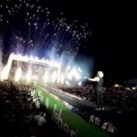 Zezé di Camargo Instagram – Osório/RS @churrascoemodaofestival – Que show lindo! Testemunhar essa imensidão de pessoas reunidas, cantando minhas músicas, é algo inexplicável. Agradeço pelo carinho de vocês, foi inesquecível! 🎶🙌❤️ #ZezeDiCamargo #Rustico #FestivalChurrascoeModao