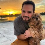 Zezé di Camargo Instagram – Hj é seu dia!!! Que Deus te abençoe sempre, colocando em sua vida mta saúde, bençãos, alegria e bons motivos pra vc sempre sorrir. Feliz aniversário meu mano!!