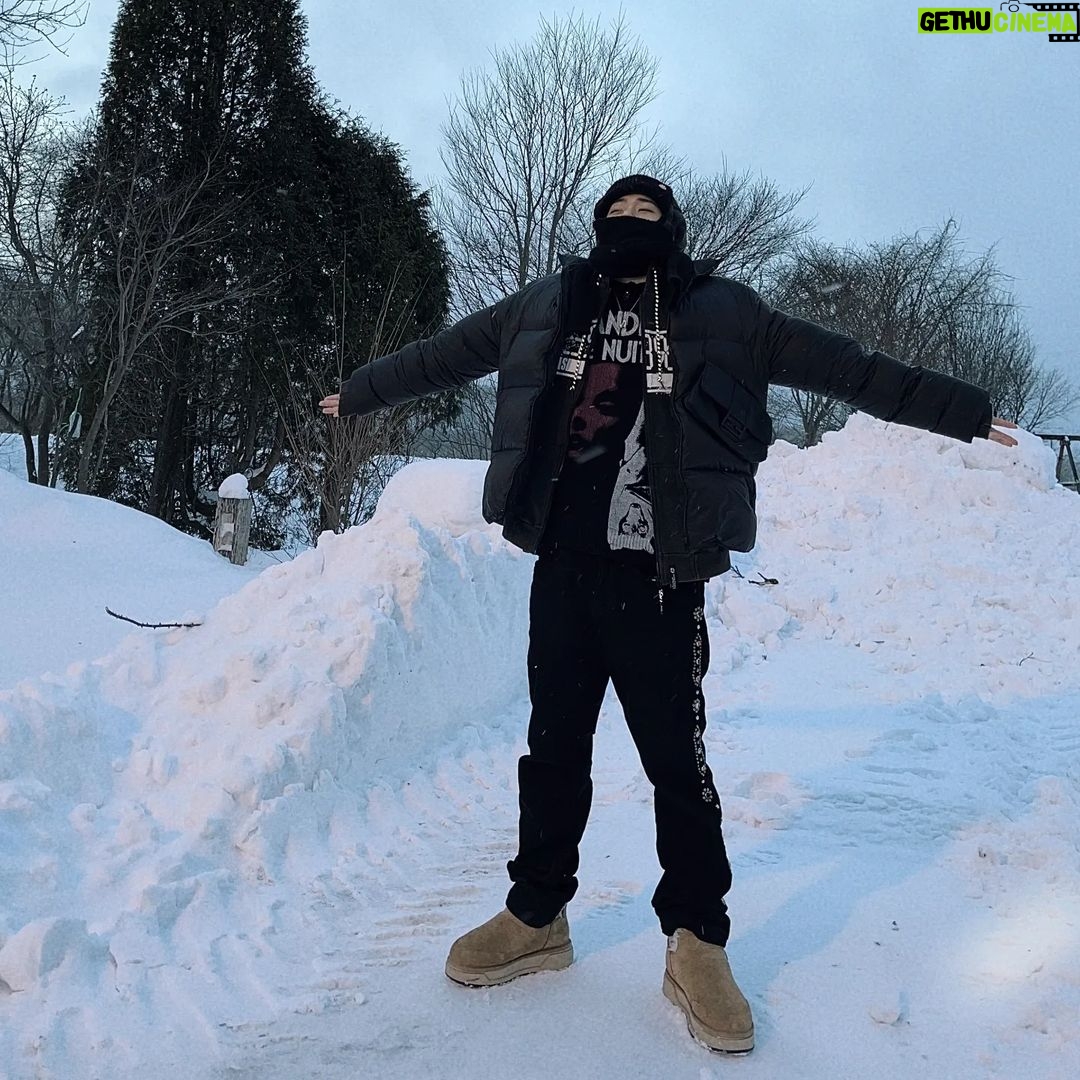 Zico Instagram - ęł§ ěíě SBS @nomath_schooltrip đ§