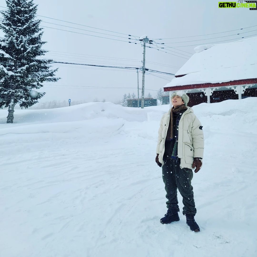 Zico Instagram - ęł§ ěíě SBS @nomath_schooltrip đ§